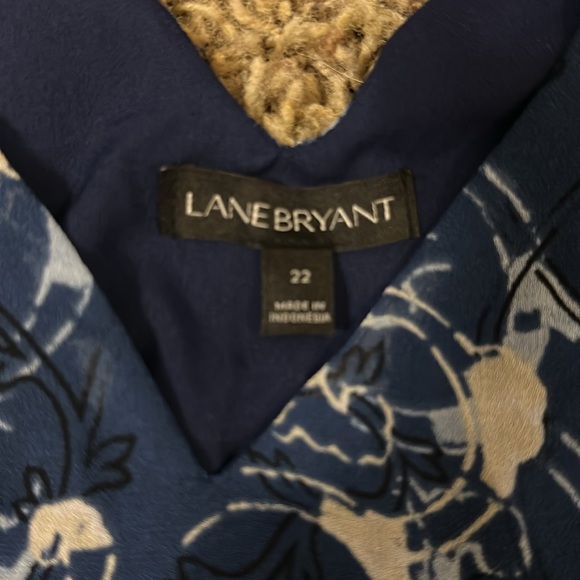NWOT Lane Bryant Dress V Neck Tank Top. Navy with a floral pattern. Size… - Picture 3 of 3
